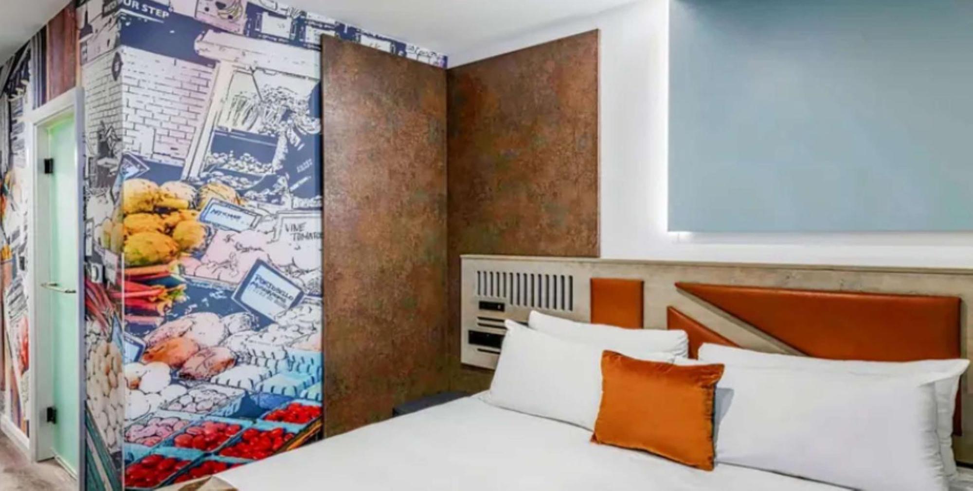 Spark By Hilton London Ромфорд Екстериор снимка